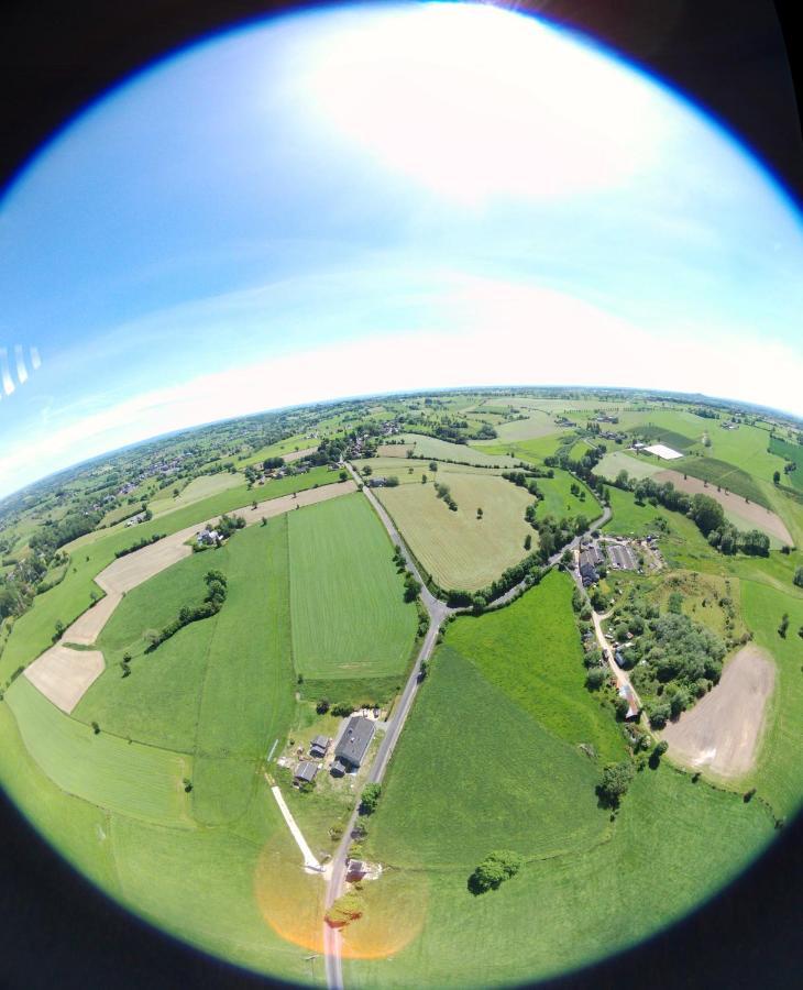 Logement Insolite La Tour De Larbuisson Villa Herve Esterno foto